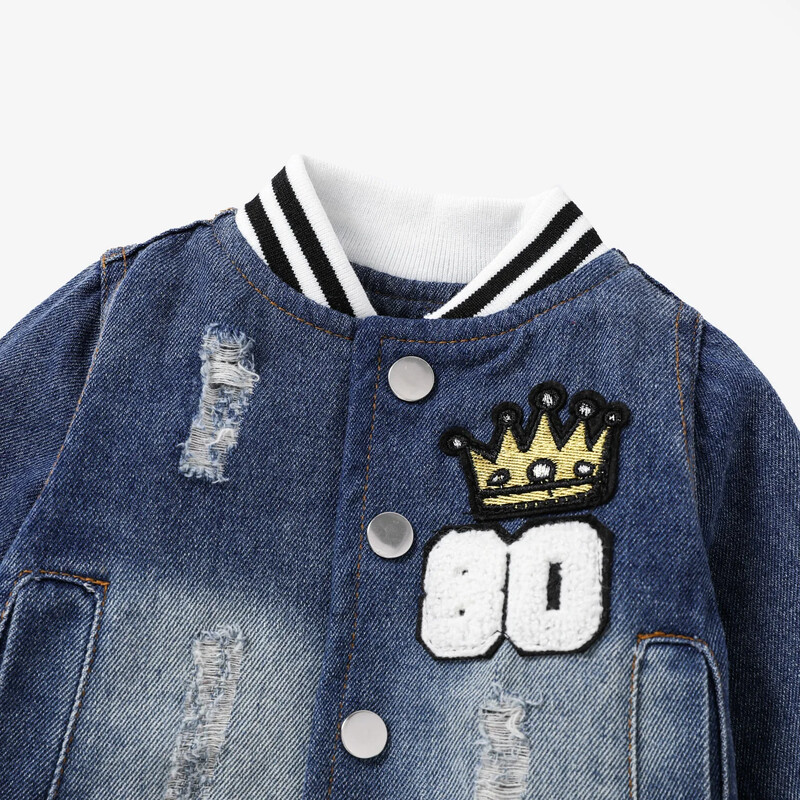 PatPat Baby Boy Hole Design Moderna pamata džinsa jaka ar garām piedurknēm, mīksta un ērta, lieliski piemērota izbraukumiem un ikdienas valkāšanai