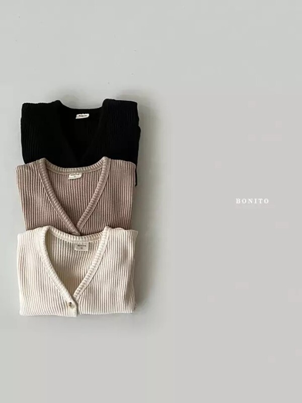 Új divat baba egyszínű pamut gofri kardigánok fiú lányok V-nyakú kabát kényelmes ruhák baba kardigán kabát gyerek felsők