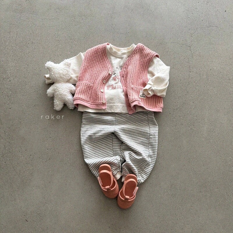 2025. gada pavasaris, jauns, zīdaiņu bezpiedurkņu veste, zīdaiņu zēns, meitene, vafeļu jaka, mētelis, mazs, ikdienišķa veste, bērnu kabatas augšdaļas jaka