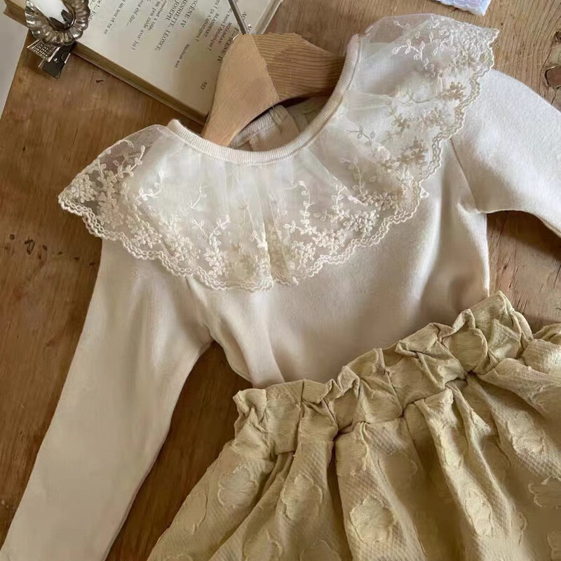 Baba csipke gallér alsó ing csecsemő újszülött aranyos hímzett virágok hercegnő alsóingek tipegő lányok édes felsők blúz