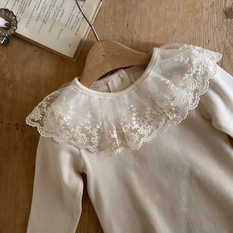 Baba csipke gallér alsó ing csecsemő újszülött aranyos hímzett virágok hercegnő alsóingek tipegő lányok édes felsők blúz