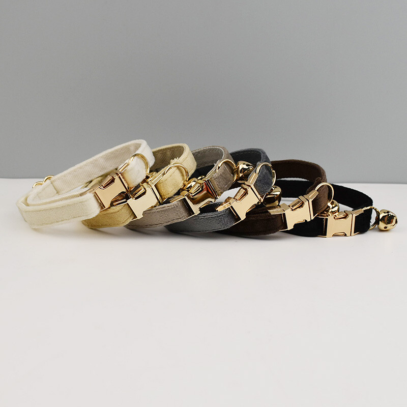 Személyre szabott bársony macskanyakörv Luxus macskanyakörv INS Wind Velvet macskanyakörv Személyre szabott macskanyakörv névtáblával csengő csokornyakkendő