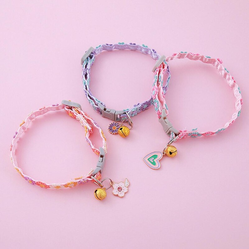 Модна котешка яка с цветя на дъгата с камбанка Коте Кученце Колие Регулируема катарама Цветна дантелена яка за коте Аксесоари за кучета