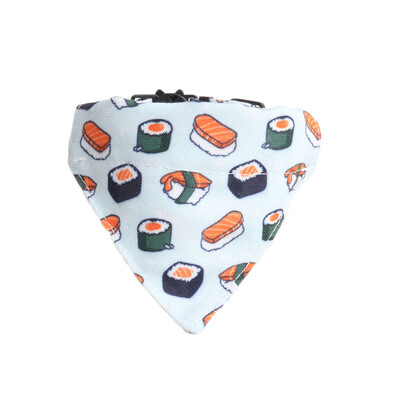 Väikese kassi kaelarihma turvalukk kellukesega kiirvabastusega vibusõlme kitsepaelad, isikupärastatud puuvilja-sõõrikukoogi muster