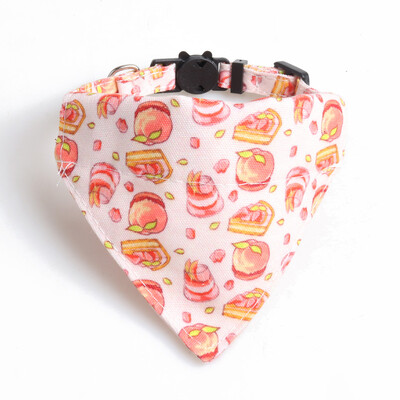 Väikese kassi kaelarihma turvalukk kellukesega kiirvabastusega vibusõlme kitsepaelad, isikupärastatud puuvilja-sõõrikukoogi muster