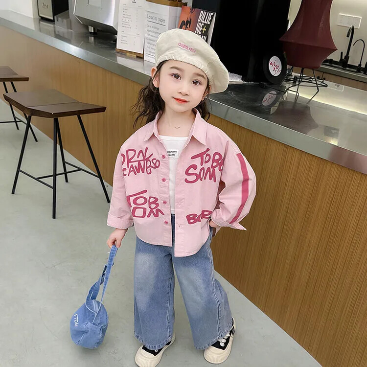 2024. gada pavasaris, jauns sieviešu bērnu krekls ar augšējo burtu apdruku Bērnu apģērbs pavasara sezonā ķīniešu stila brīvi pieguļošs bērnu apģērbs