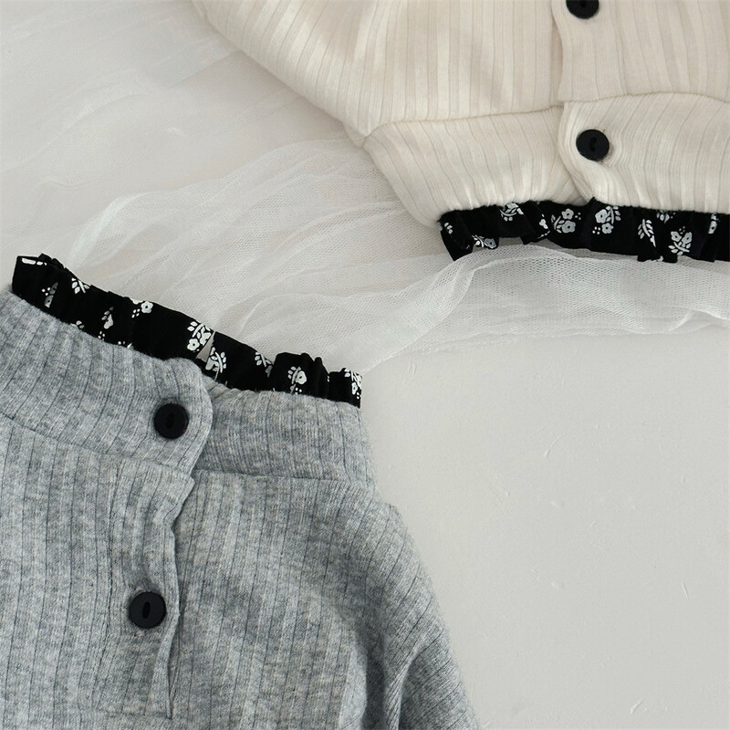 Mazuļu apģērbi 2024. gada ziemas zīdaiņu meitenēm, divslāņu plus flīsa sloksne ar puķainu apakšējo kreklu meitenēm, biezi, silti, garām piedurknēm