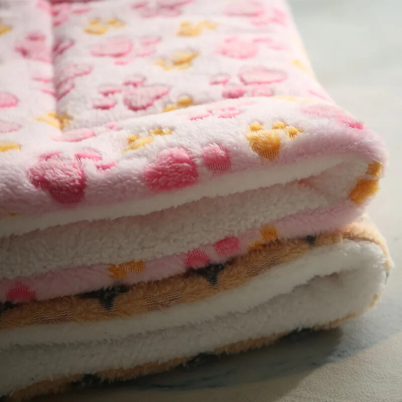 Mekane prostirke za krevet za mačke Kratke plišane prostirke za spavanje kućnih ljubimaca za mačke Male pse Slatka deka za kućne ljubimce Topla jastučić za mače Dodaci za mačke