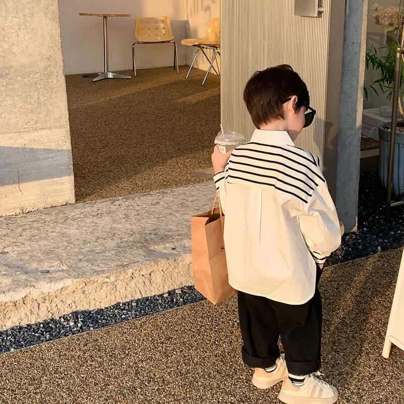 Παιδικό πουκάμισο Ανδρικό άνοιξη 2023 Νέο στυλ γιακά με ρίγες χαλαρή εφαρμογή Κορυφαίο μοντέρνο μωρό ευέλικτο λεπτό αμάνικο πουκάμισο με πέτο