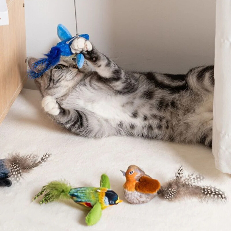 Smieklīgas kaķu rotaļlietas Lidojošs putns, kaķu rotaļlietas, kas dzenas ar spārniem.