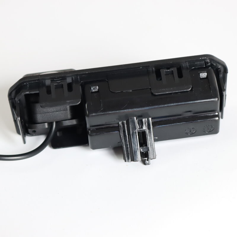 Automašīnas aizmugures skata kameras bagāžnieka roktura kamera VW Jetta MK7 Bora 2019-2023 atpakaļgaitas kamerai RCA un oriģinālajam ekrānam