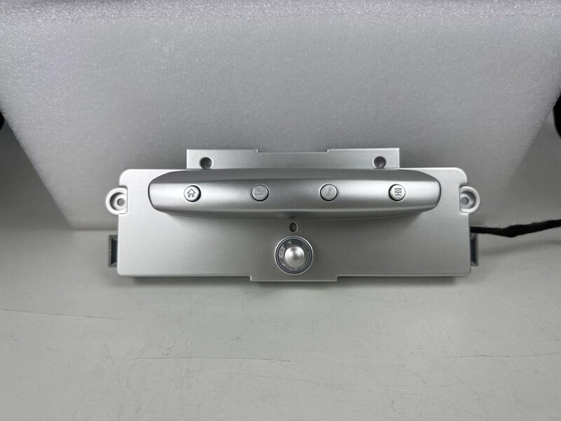 pārdodu tikai ar multimediju atskaņotāju, kam lika maksāt!