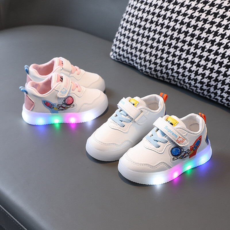 Pavasario ir rudens sporto vaikiški šviečiantys batai mažiems ir vidutinio amžiaus vaikams Space Flyer Šviečiantys batai berniukams ir mergaitėms Kūdikių treniruočių bateliai