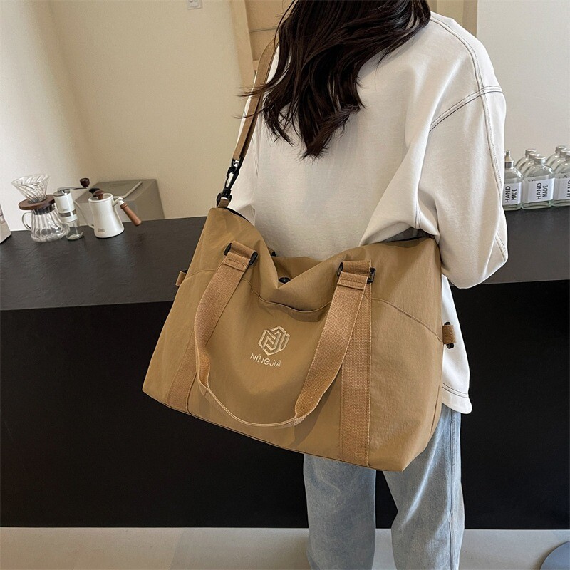 Madingas laisvalaikio sporto krepšys moterims didelės talpos laisvalaikio jogos krepšys Crossbody Madinga sportinė rankinė Verslo kelionių bagažas