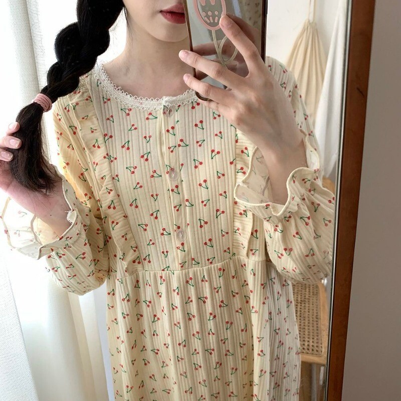 Cherry Print Moteriški naktiniai marškiniai, nėriniai, miegui, O formos kaklo naktiniai drabužiai Korėjietiška madinga naktinė suknelė ilgomis rankovėmis rudens vientisa pižama Nauja