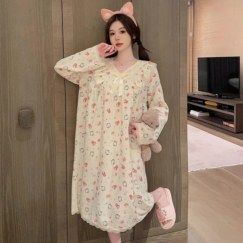 Moteriški rudeniniai ilgomis rankovėmis raukinti medvilniniai naktiniai mielas animacinio filmo dizainas, tinkamas pertekliniam svoriui namų drabužiai