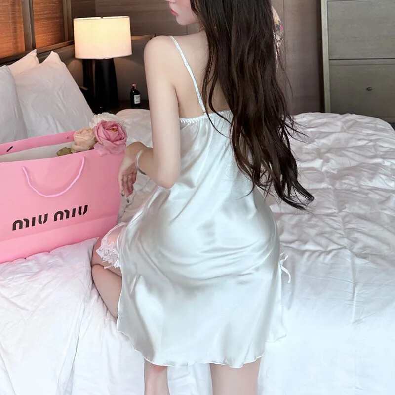 Seksikas suvine Pure Desire Esteetiline Fire Red Tank Sleep Kleit Pitsiline Öösärk Naiste Koduriided 2023 Uus stiil