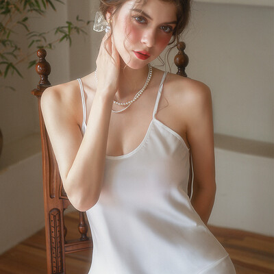 Seksīgi sieviešu guļamveļas zīda naktskrekls ar O veida kakla izgriezumu Mīksta satīna apakšveļa naktskleita bez piedurknēm Sieviešu apģērbi