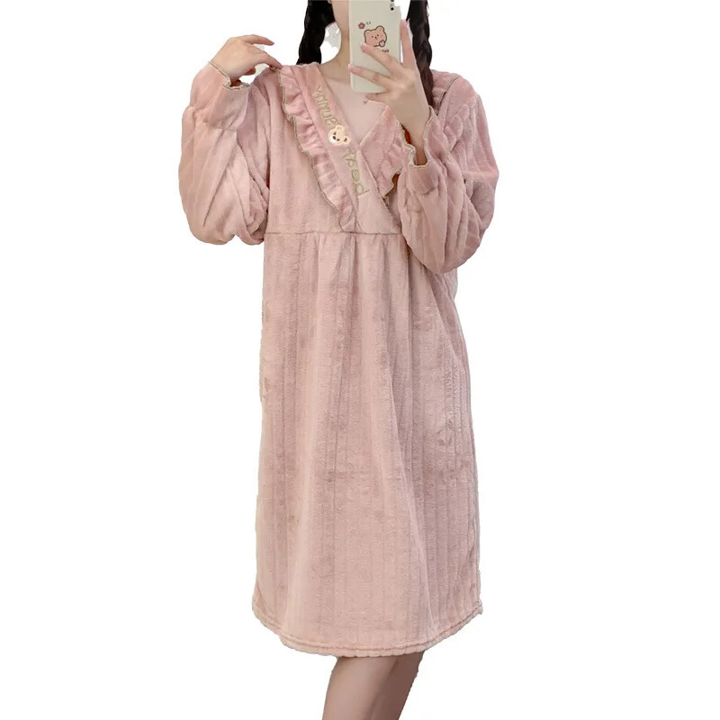 Uus flanellist talveunekleit naiste paksendatud suur avara istuvusega magus korallisamet, soe keskmise pikkusega kleit öösärk