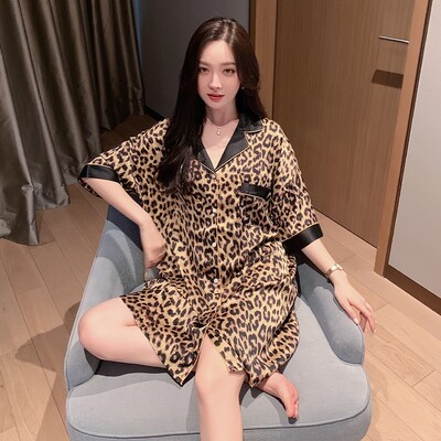 Karikatūras apdrukas sieviešu naktskrekli 2024. gada mākslīgā zīda satīna naktssvārki Jauni guļamsvārki Vasaras naktskrekli Naktskleita guļamveļa pidžama