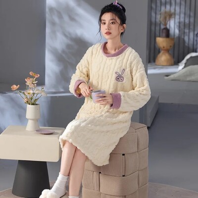 Rudens ziemas biezināts ar flīsa oderi jauks multfilmu vidēja garuma naktskrekls sieviešu naktskrekls lielizmēra mājas apģērbs naktskleita