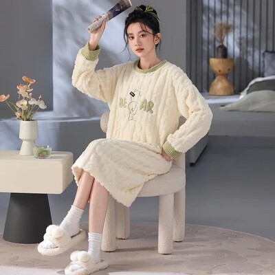 Rudens ziemas biezināts ar flīsa oderi jauks multfilmu vidēja garuma naktskrekls sieviešu naktskrekls lielizmēra mājas apģērbs naktskleita