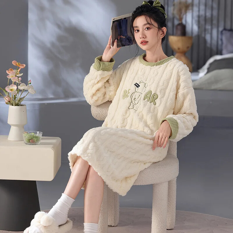 Rudens ziemas biezināts ar flīsa oderi jauks multfilmu vidēja garuma naktskrekls sieviešu naktskrekls lielizmēra mājas apģērbs naktskleita