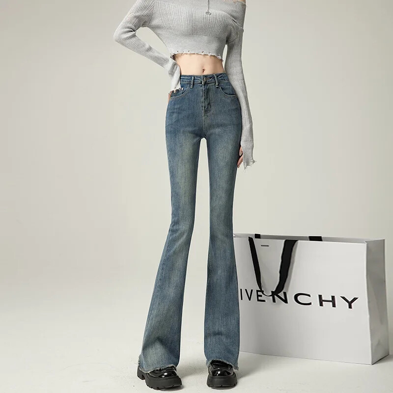 2024 m. pavasaris Naujo stiliaus moteriški džinsai aukštu juosmeniu, labai platėjantys, liekninantys vintažinis liemuo, elastingi apatiniai kutais