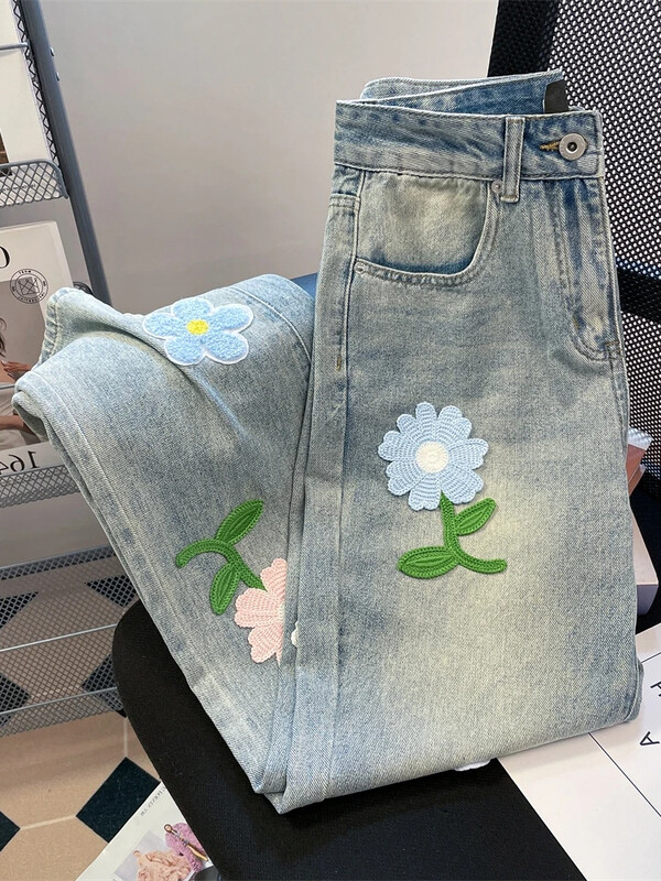 Preppy stiliaus džinsų dizaino siuvinėjimas gėlėmis aukštu juosmeniu, laisvalaikio palaidos kelnaitės pavasario rudens mada, saldūs moteriški drabužiai, 2024 m.