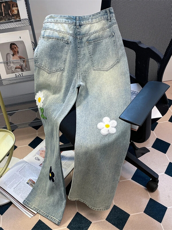 Preppy stiliaus džinsų dizaino siuvinėjimas gėlėmis aukštu juosmeniu, laisvalaikio palaidos kelnaitės pavasario rudens mada, saldūs moteriški drabužiai, 2024 m.