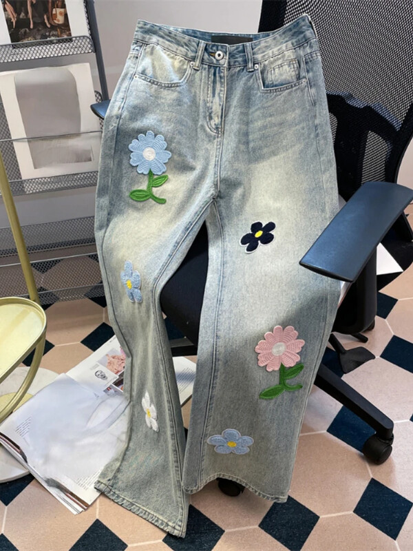 Preppy stiliaus džinsų dizaino siuvinėjimas gėlėmis aukštu juosmeniu, laisvalaikio palaidos kelnaitės pavasario rudens mada, saldūs moteriški drabužiai, 2024 m.
