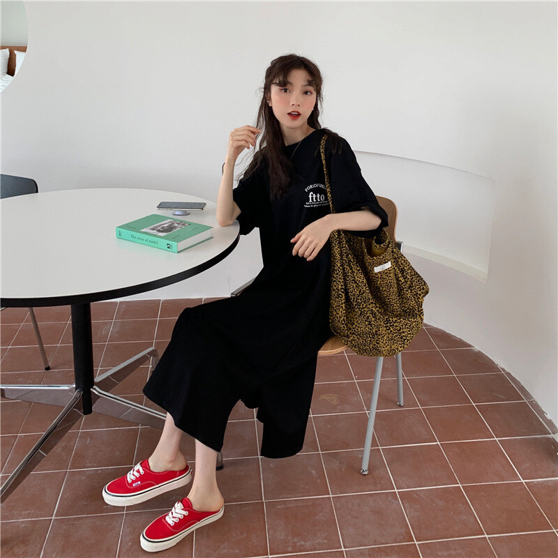 1 gabalas plius dydžio MOTERIŠKOS Laisvos kelių ilgio marškinėlių suknelės laisvalaikio, paprasti, madingi naktiniai marškinėliai su raidėmis