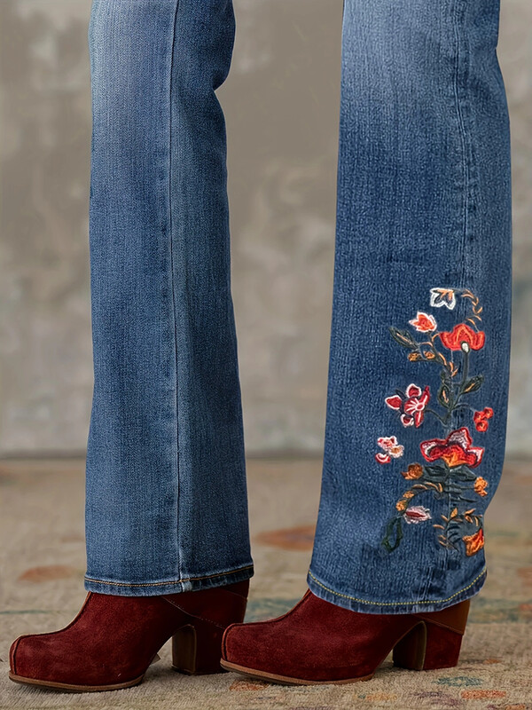Moteriškos gėlėmis siuvinėti džinsai Mėlyni klasikiniai tiesūs plius dydžio kelnės Naujos mados laisvalaikio vidurio juosmens plonos tamprios džinsinės kelnės