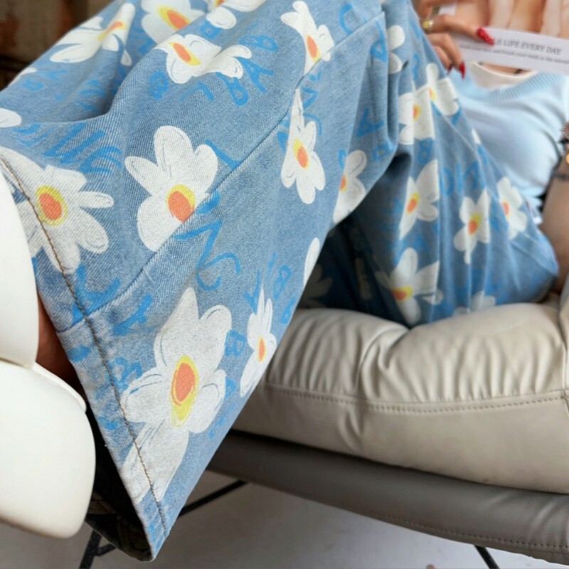 Moteriški džinsai Kūryba Individualios moksleivės gėlėtos raidės Saldžios šventės Atsitiktinis korėjietiškas stilius Unikali plačia kojelė aukštu juosmeniu Prašmatnus