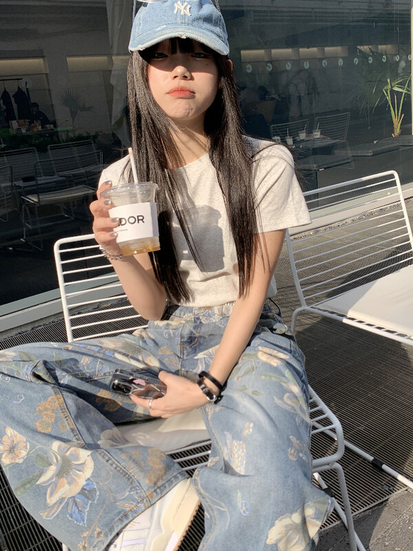 Džinsai Moteriški vintažiniai gėlėti amerikietiško stiliaus aukštu juosmeniu Visoms rungtynėms Harajuku gatvės apranga Rudens mada Populiarios studentės, kasdien maišytos