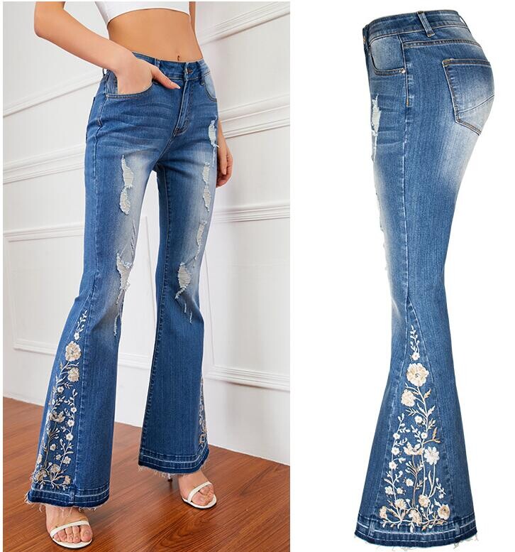 Moteriški džinsai su varpeliu