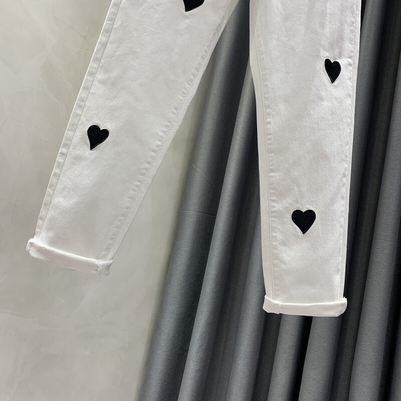 Moteriški balti džinsai aukštu liemeniu Slim Fit mados Harun džinsinės kelnės Naujos pavasario rudens prašmatnus siuvinėjimas Atsitiktinis Jean Pantalon Femme