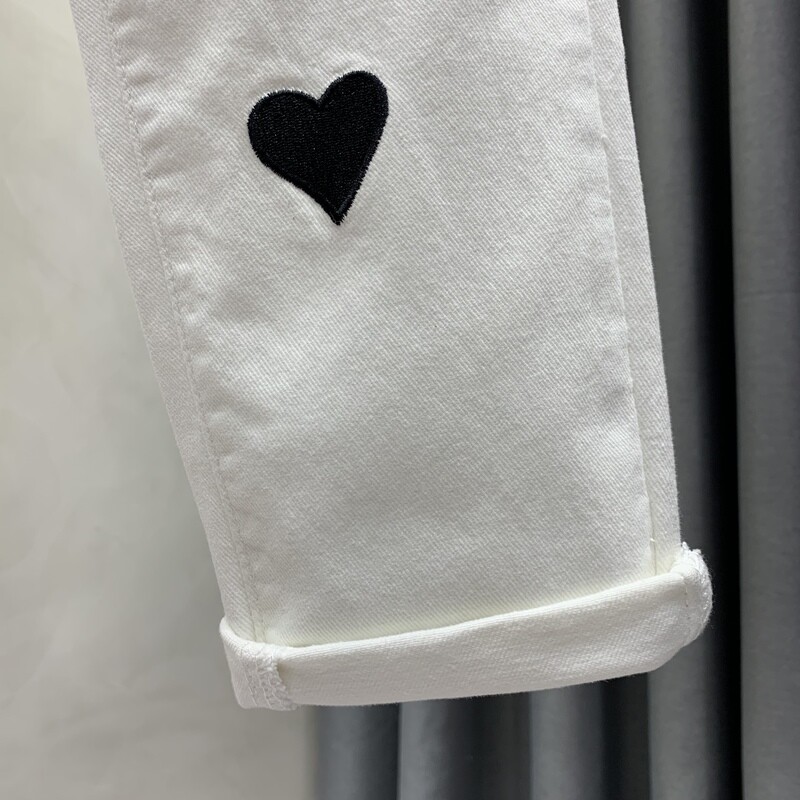 Moteriški balti džinsai aukštu liemeniu Slim Fit mados Harun džinsinės kelnės Naujos pavasario rudens prašmatnus siuvinėjimas Atsitiktinis Jean Pantalon Femme