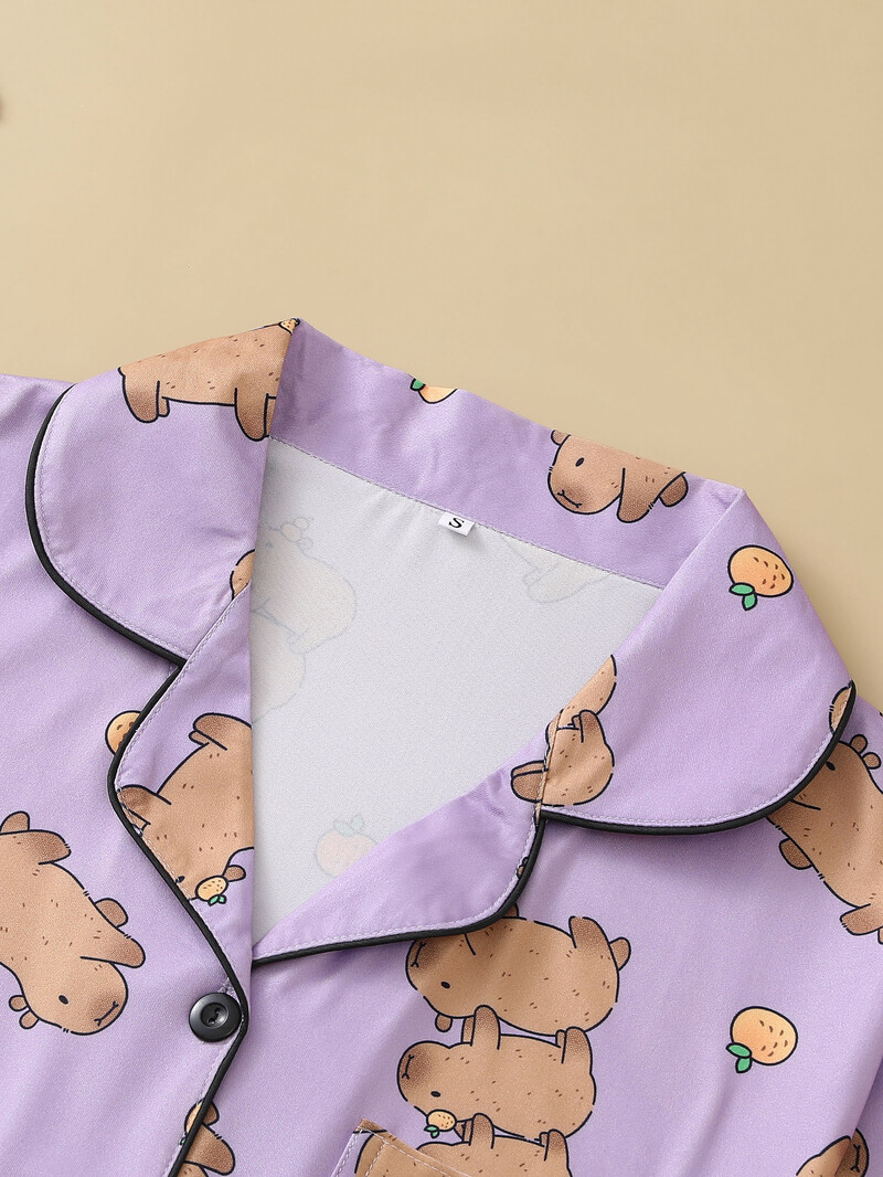 Ljubičasta pozadina, slatki kapibara kardigan ženski komplet za spavanje, majica kratkih rukava i široke hlače, udobna ženska odjeća za spavanje