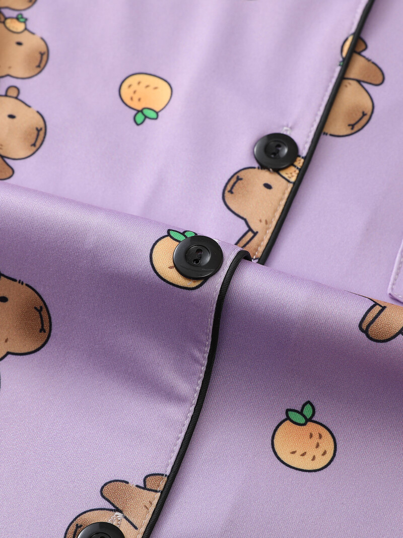 Ljubičasta pozadina, slatki kapibara kardigan ženski komplet za spavanje, majica kratkih rukava i široke hlače, udobna ženska odjeća za spavanje