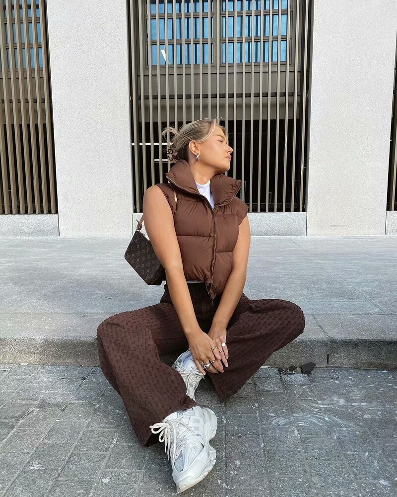 Naiste mood lühikesed sulemantlid Talvine sügis Elegantne ühevärviline soe püstkrae Tepitud vest vabas õhus vabaaja pühadejope