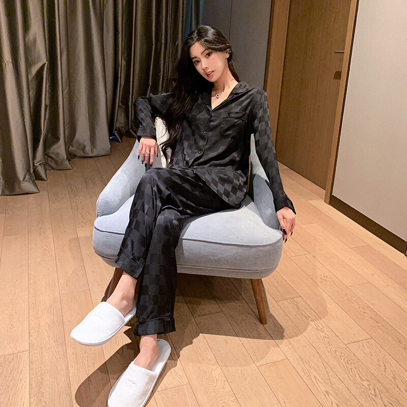 Naiste jääsiidist pikkade varrukatega pidžaamad kodurõivad Naiste Korea versioon suurest õhukesest siidist mugavatest naisterõivastest Ms.