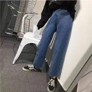 Kõrge vöökohaga salendavad sirge säärega sinised teksad Naiste vabaaja vabad pikad püksid salendavad tõmbeefektiga säärised sügistalv