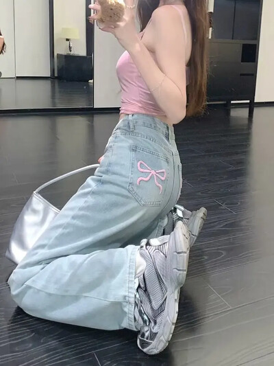 Moteriški tiesių kojų dizaino liekninantys džinsai, laisvi, plačios kojos Honkongo stiliaus Mm dizaino jautrumas