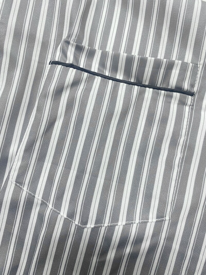 Vīriešu ikdienas naktskrekls ar pogām garām piedurknēm ar V veida kakla izgriezumu Modes mājas apģērbs brīvi pieguļošs, svītrains Premium pidžamas 2024. gada jaunums