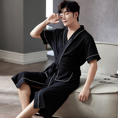 Madingi chalatai Naujo stiliaus ploni medvilniniai megzti vyriški chalatai su V kaklu Vyriški seksualūs miegui vasariniai vyriški kimono trumpomis rankovėmis pižamos L-4XL