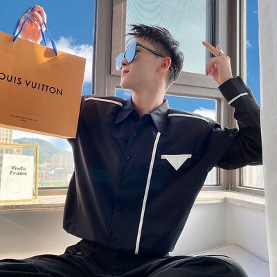 Sprin Autumn Uus mood ühevärviline POLO krae Meeste riided pikkade varrukatega särgid Chaopai Lihtsus Mitmekülgsed Nööbid Pluusid