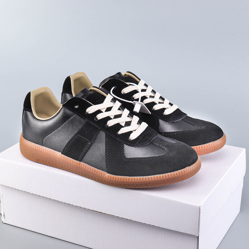 Mugavad, kulumiskindlad, vabaaja ja kerged tossud paaridele, uued suvised retrokingad