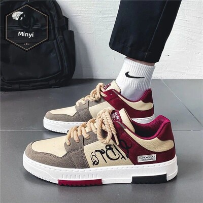 2024 m. Nauji vasaros vyriški drobiniai batai korėjietiški madingi plokščiapadžiai universalūs studentų batai vyriški laisvalaikio madingi batai kvėpuojanti guma