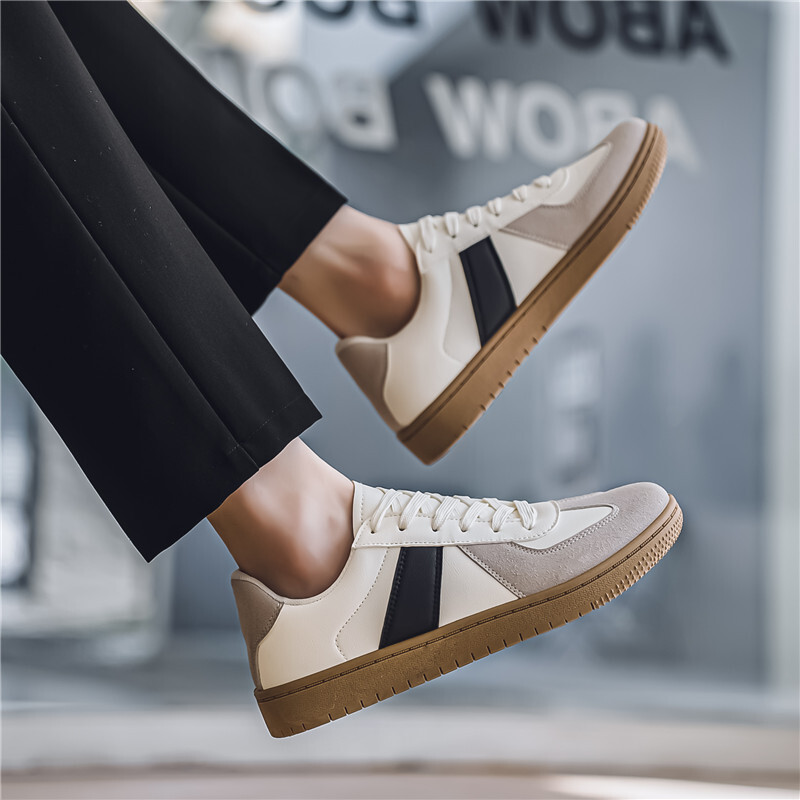 Meeste põhjus, kerge mood, tossud, meeste sügis, uued paelad, õues võrgust hingavad vabaajajalatsid